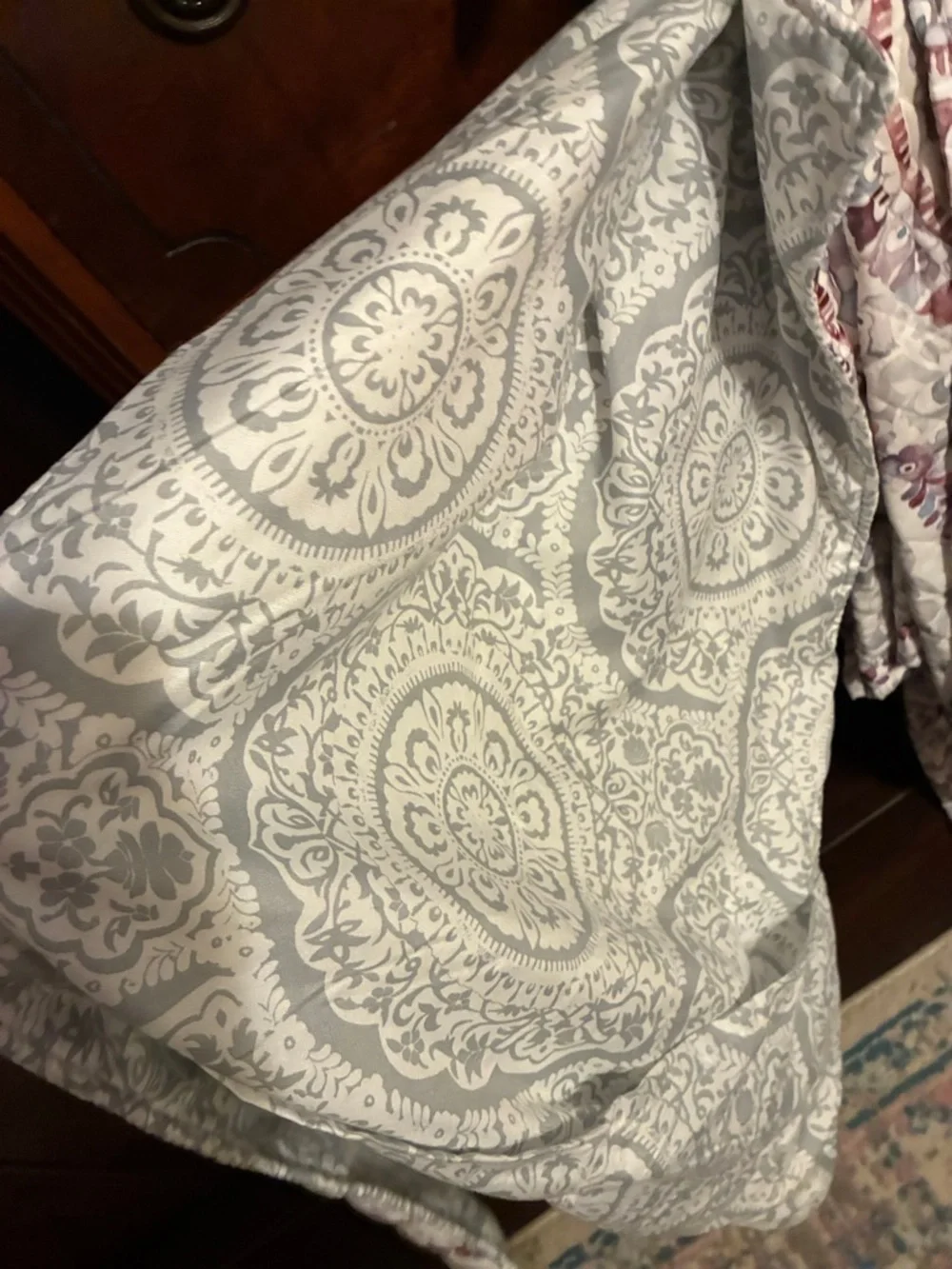 Curio Collection 3 Piece Super Soft Gray & Pink Medallion King Quilt